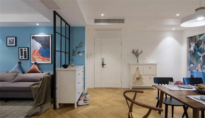 門口放個鞋柜就是玄關？格局小了