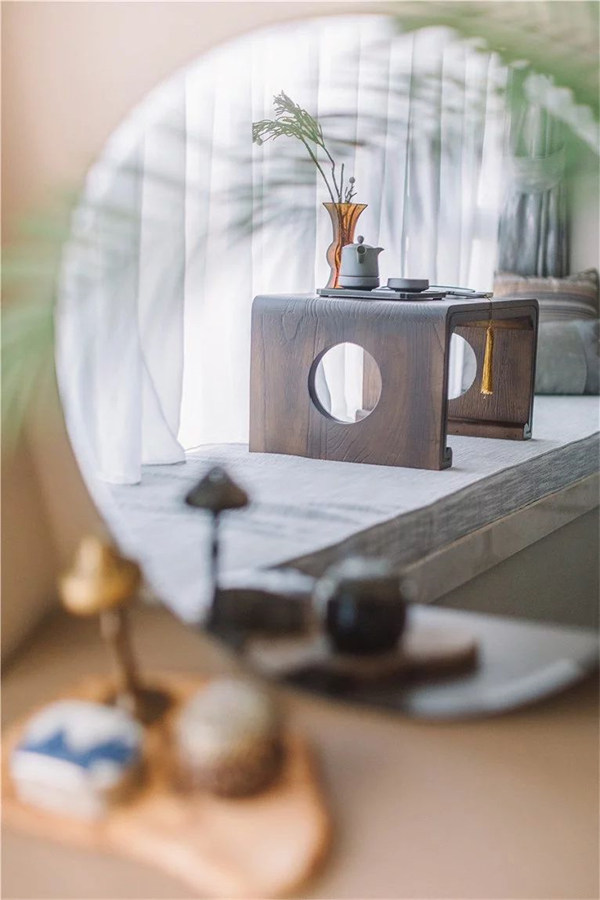 你家是帶飄窗的戶型，就偷著樂吧！這樣設計，比陽臺還漂亮實用