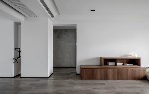 100m2 極簡(jiǎn)風(fēng)三居，簡(jiǎn)約、自由、互動(dòng)是空間的主旋律~